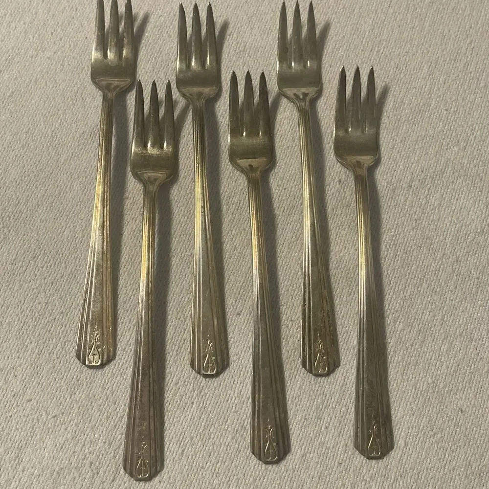Avon Silverplate Set of 6 Salad Forks International Silver Flatware